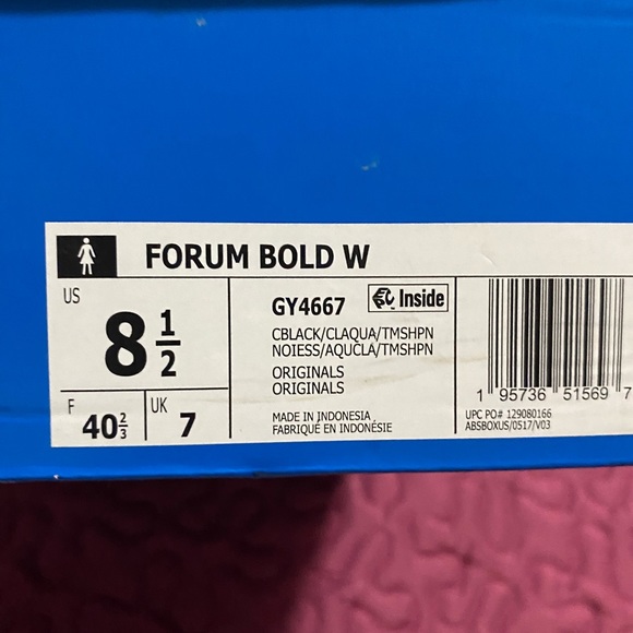 Adidas Women’s shoes - Picture 3 of 4